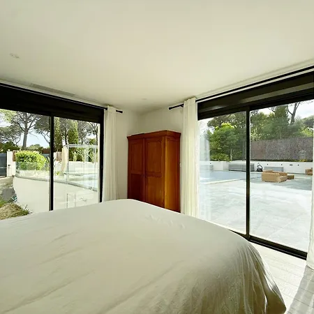 Villa Les Cepedes
